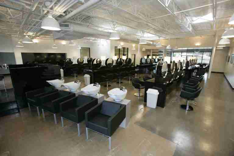 The Avenue Five Institute salon while it is emply.