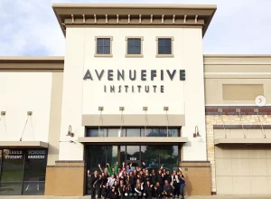 avenue five institute student group photo