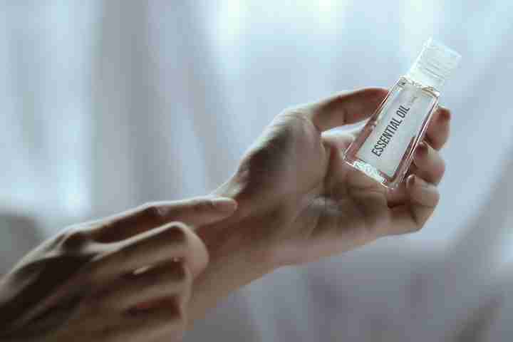Aromatherapy massage essential oils