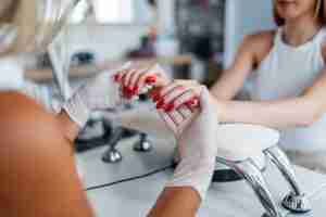 acrylic nail technician