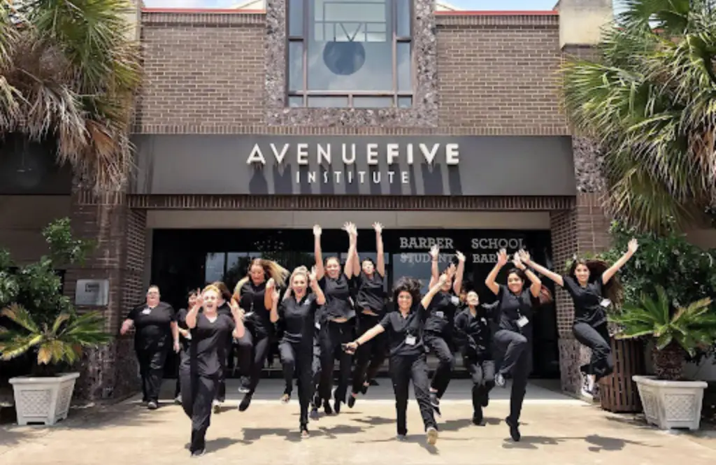 photo of avenue five institute and team